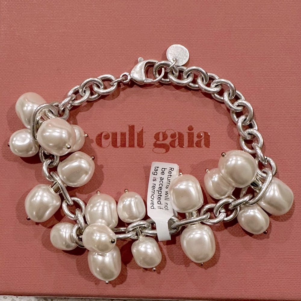 Authentic Cult Gaia Imitation Pearl Dangle Cluster Dolly Bracelet. NEW.